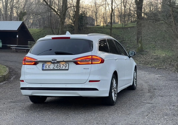 Ford Mondeo cena 93999 przebieg: 62300, rok produkcji 2021 z Kraków małe 46